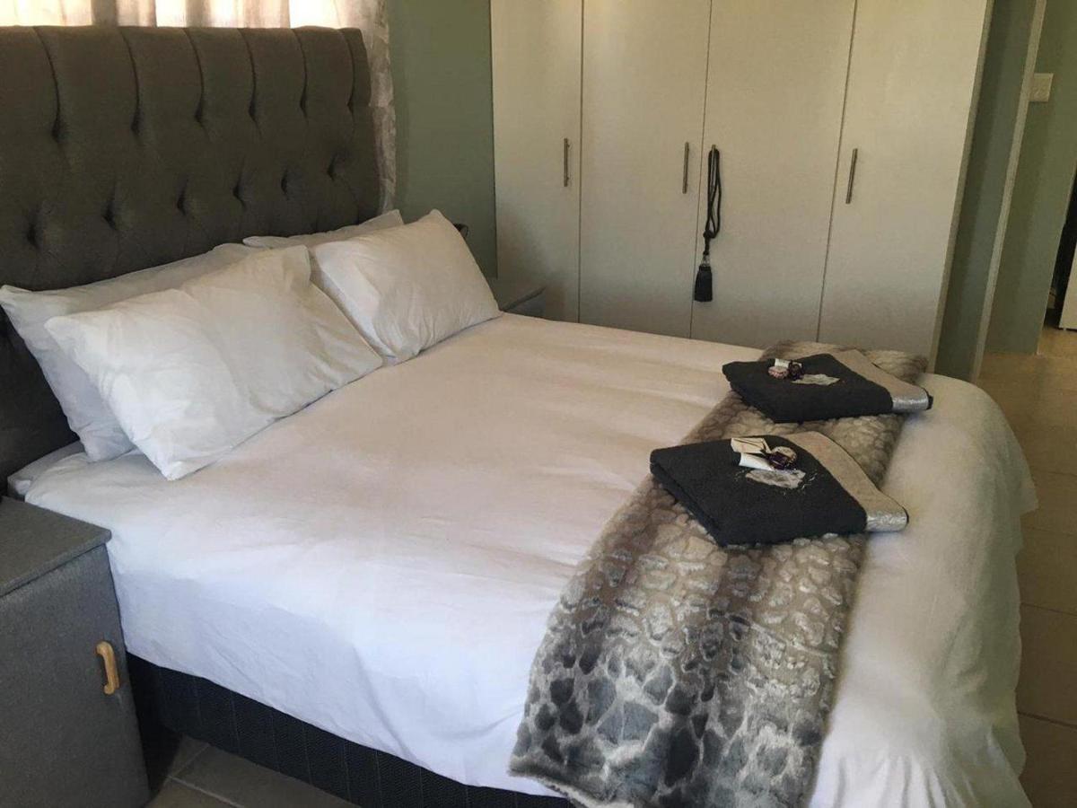 Home Sweet Home Springbok Bagian luar foto