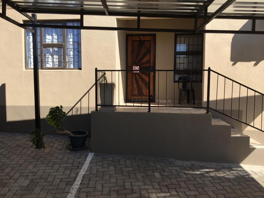 Home Sweet Home Springbok Bagian luar foto